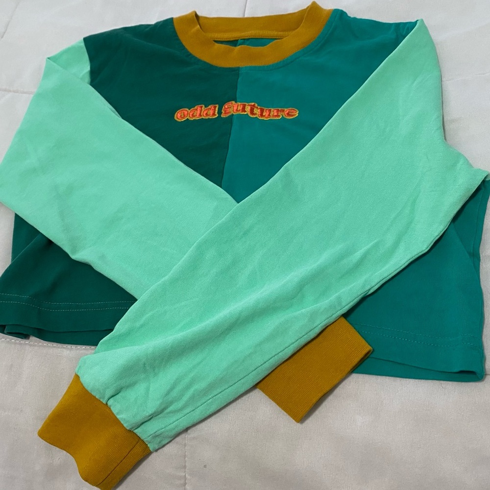 XS ODD FUTURE long sleeve crop